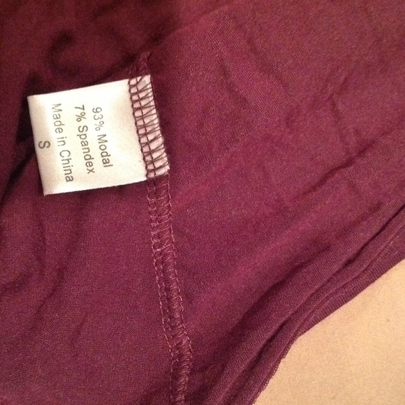 🚫Sold Maroon beaded top - Picture 4 of 4