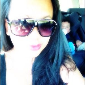 MEET YOUR SALER 😊😘