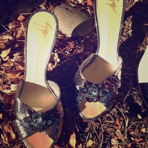 I don't wear heels well. They were a gift.