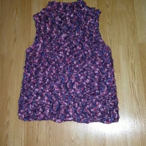 Sleeveless Bulky knit sweater