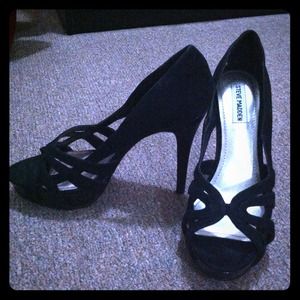 Steve Madden "LOYYALL" pumps