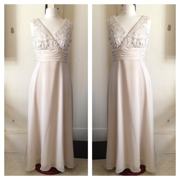 💢Sold💢Vintage Beige dress