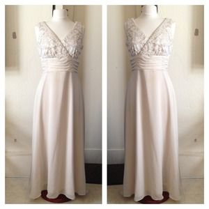 💢Sold💢Vintage Beige dress