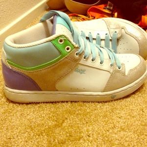 🎀BUNDLE RESERVE🎀 Shoes, hat, scarf