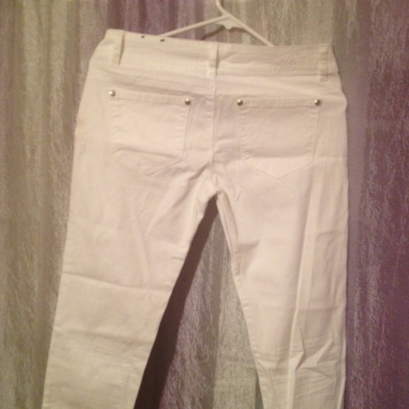 TRADE - Picture 4 of 4