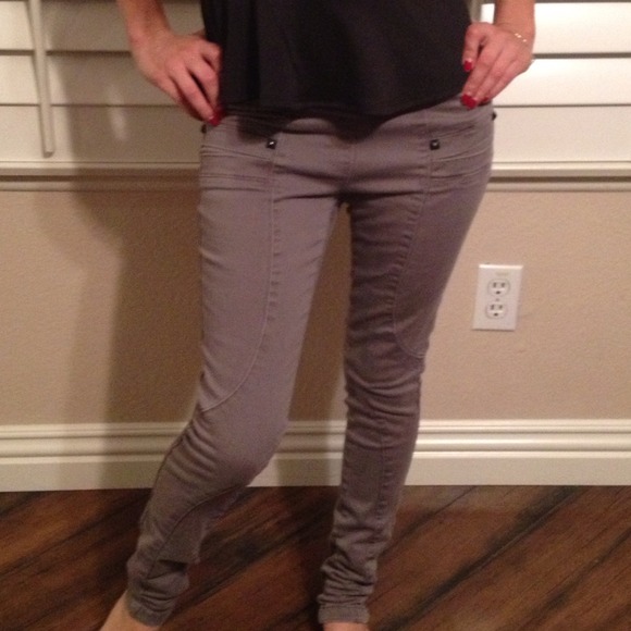 Gray stud jeggings - Picture 3 of 4