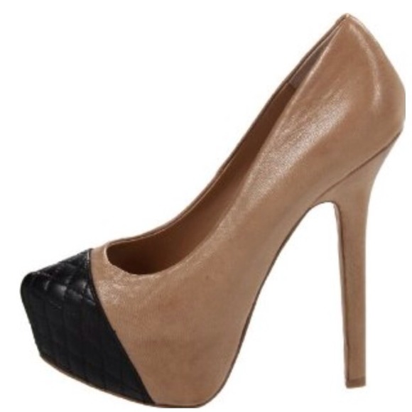 Looking for this Steve Madden heels size 7