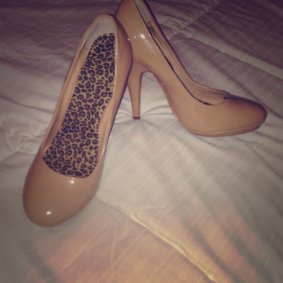 ✔Traded!!  6.5 nude pumps!✔