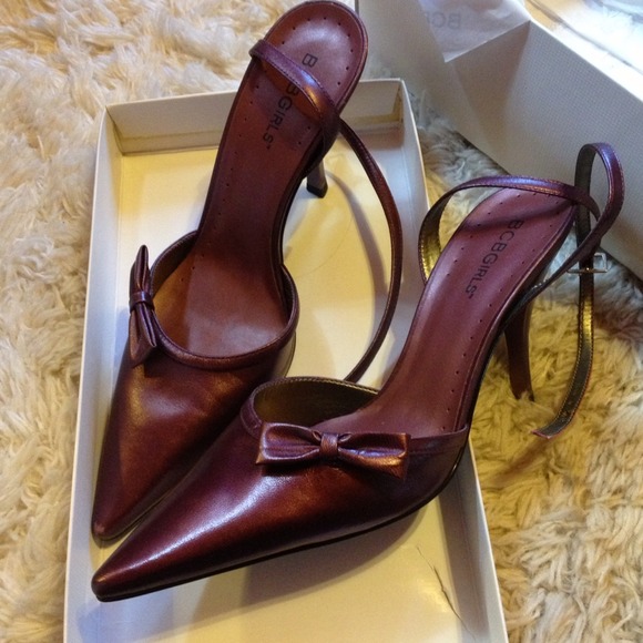 Bcbg girls marroon heels with bows