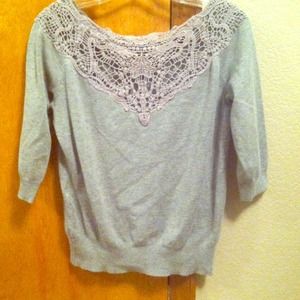 Gray mid-sleeve top