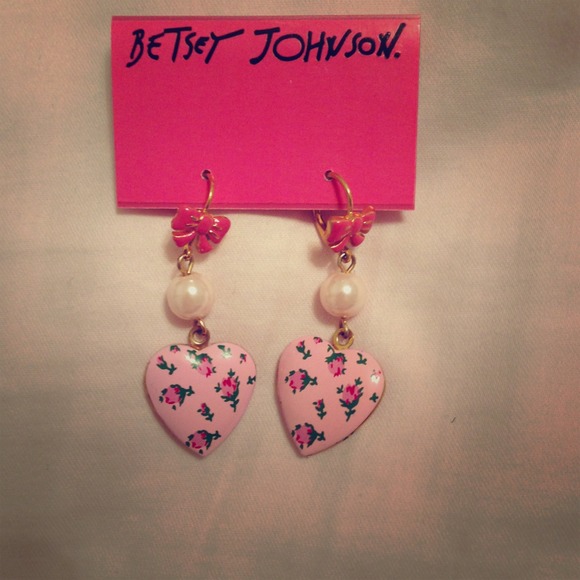 SOLD!NWT Betsey Johnson Locket Earrings!