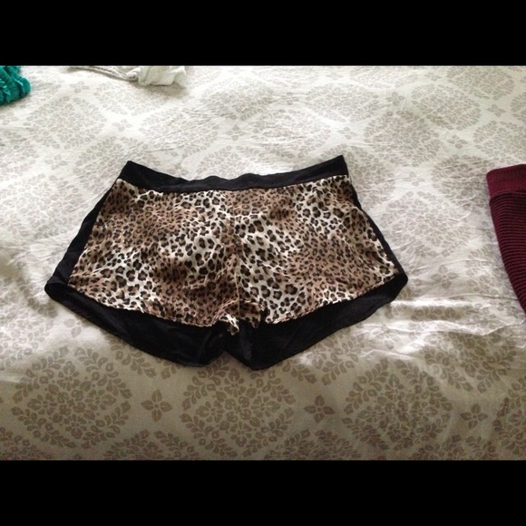 ✋Sold✋ - Picture 2 of 3