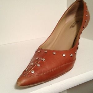Authentic Michael Kors Russ color pumps