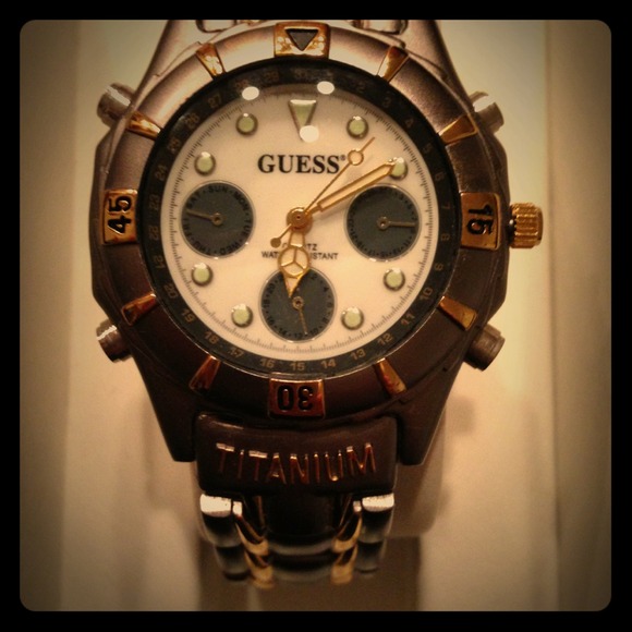 Guess Watch