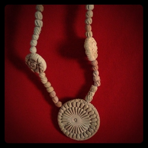 Beautiful handmade necklace - Picture 1 of 1