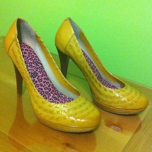 ⚡Reduced⚡BRAND NEW Mustard heels