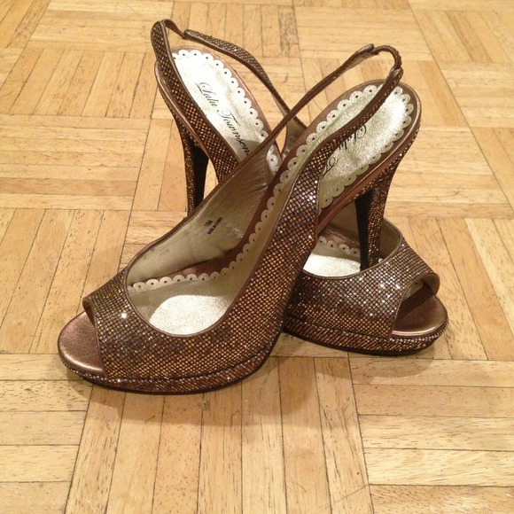 Sold - Picture 3 of 3