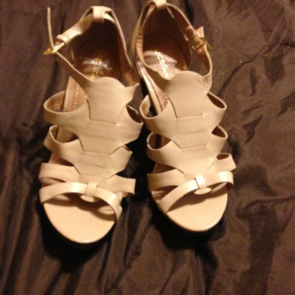 BCBG! Heels👠