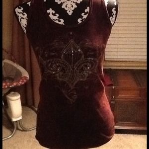 ❌SOLD❌Small maroon tank from buckle