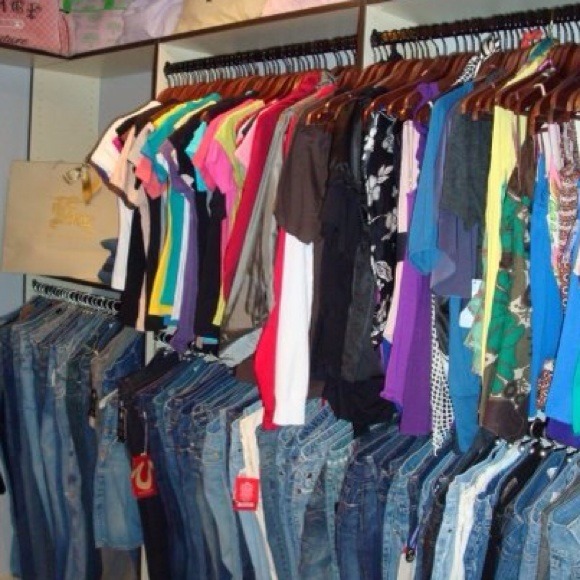 Closet Sale - Picture 4 of 4