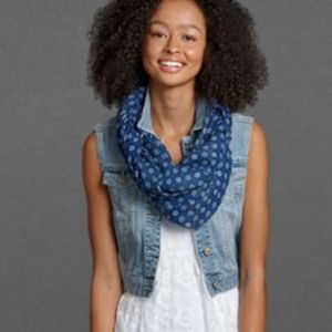 Abercrombie and Fitch !!!!!! Infinity scarf !!!