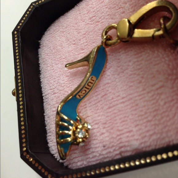 Juicy heel charm