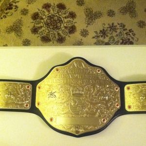 WWE commemorative heavyweight title belt *reserved