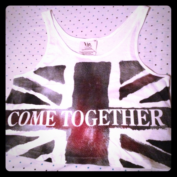 Never worn sleeveless good for summer! - Picture 1 of 2