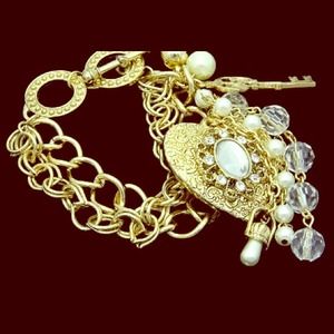 SOLD   Chunky Heart Charm Toggle