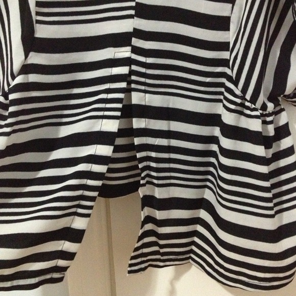 Brand New Black and white top. - Picture 3 of 4