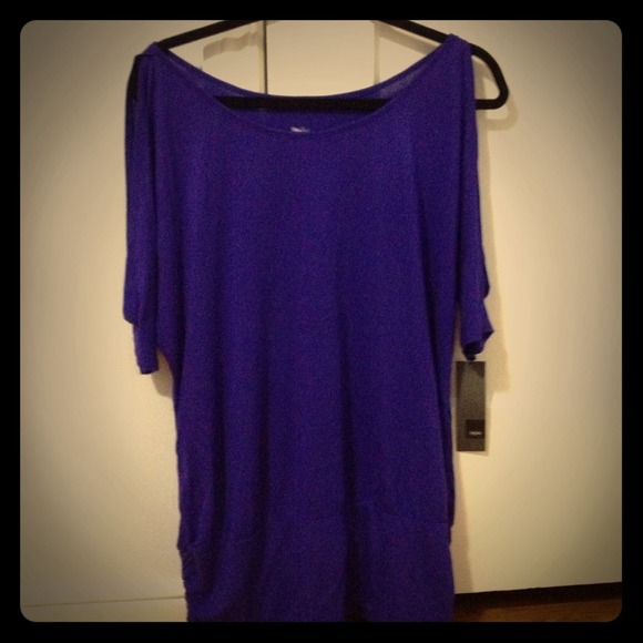 mossimo Tops - !!!SOLD!!!! Mossimo slit sleeve top