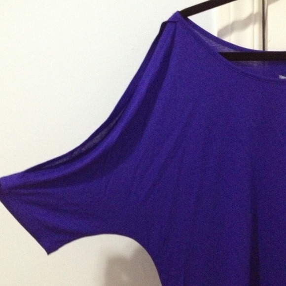 !!!SOLD!!!! Mossimo slit sleeve top - Picture 2 of 3