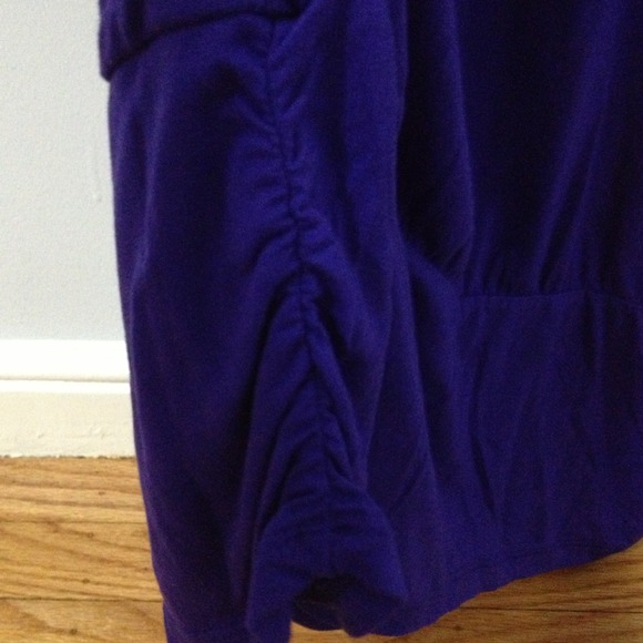 !!!SOLD!!!! Mossimo slit sleeve top - Picture 3 of 3