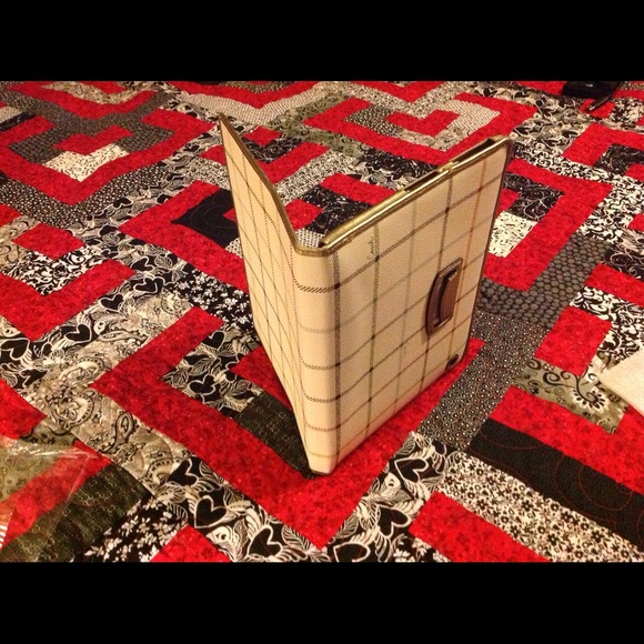 Coach - Picture 4 of 4