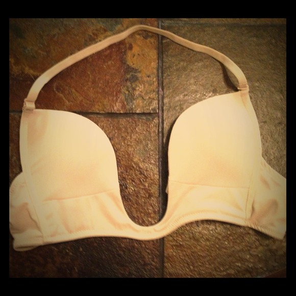 Victoria's Secret bra *deep plunge neck