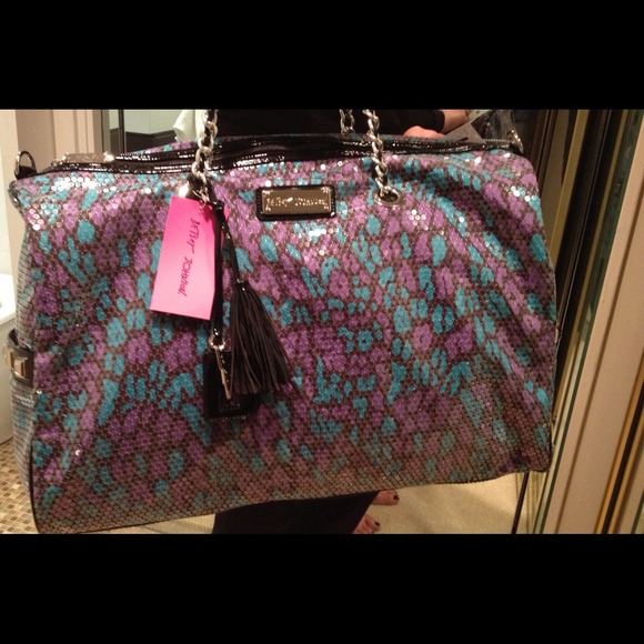 Betsey Johnson Accessories - Reduced! Betsey Johnson oversized overnight bag