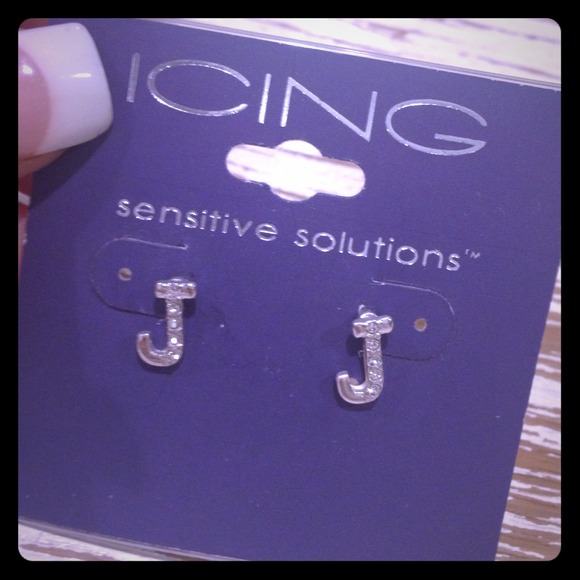 NWT never been worn earrings.
