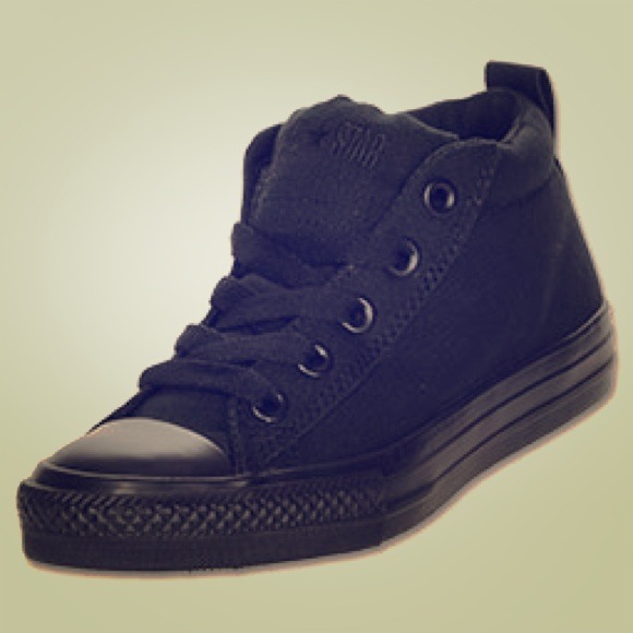 NWOT👍 Boys All Black All Star Converse