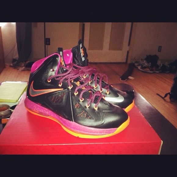 Sold - Picture 1 of 4