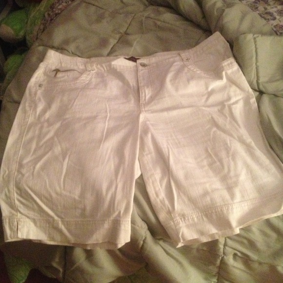 Women's Bermuda shorts:dress bundle