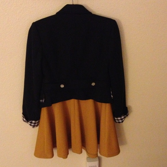 Mini short jacket - Picture 2 of 3