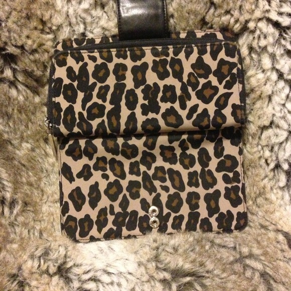 Wallet - Picture 2 of 3