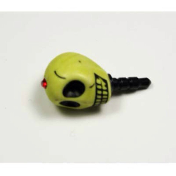 1psc skull anti-dust plug 3.5mm/ brand new