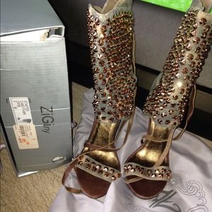 ZigiS sandal boots stonewashed material worn 2x