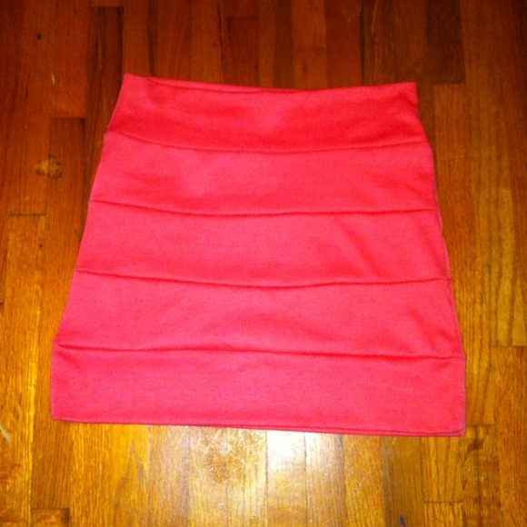 ❌SOLD❌Coral Skirt
