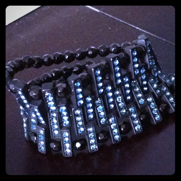 Black Bracelet with Blue Crystals / stretch 7 inch - Picture 1 of 4