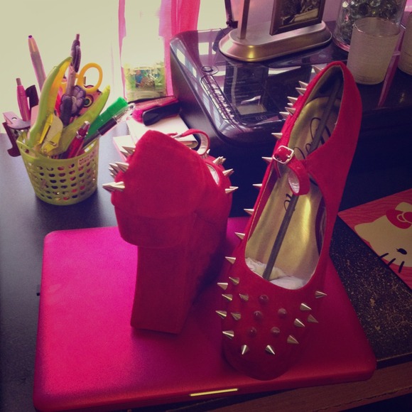 Go Jane heel less wedge