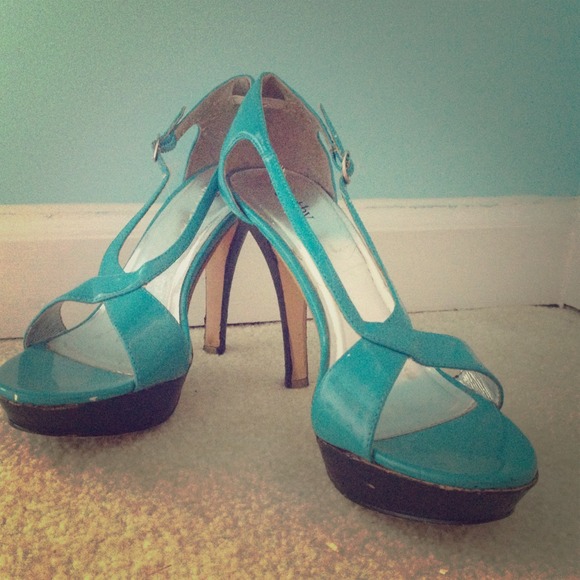 Tiffany Blue Heals! <3