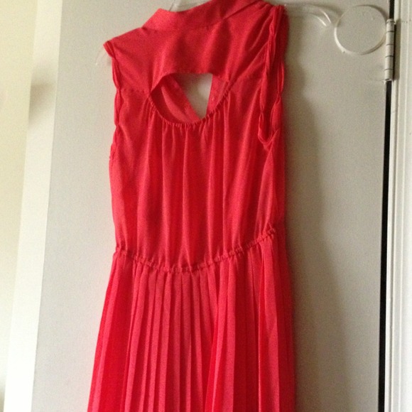 🚨Traded!! American Eagle latest dress NWOT - Picture 2 of 4