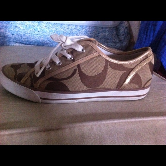 Authentic coach sneakers ! - Picture 1 of 2